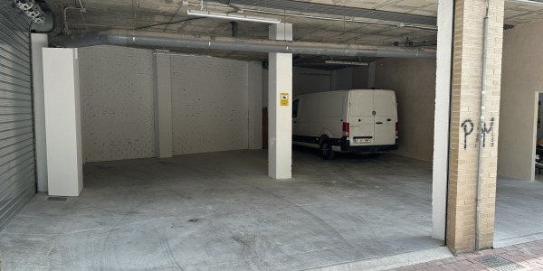 Aparcamiento para los clientes de Jademotor en nuestras instalaciones de Murcia