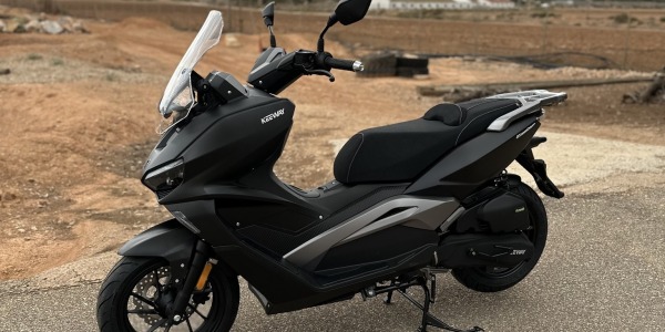 Promoción en el Keeway Vieste 125 por sólo 2.190€ con 5 años de garantía el Seguro y la Maleta de regalo