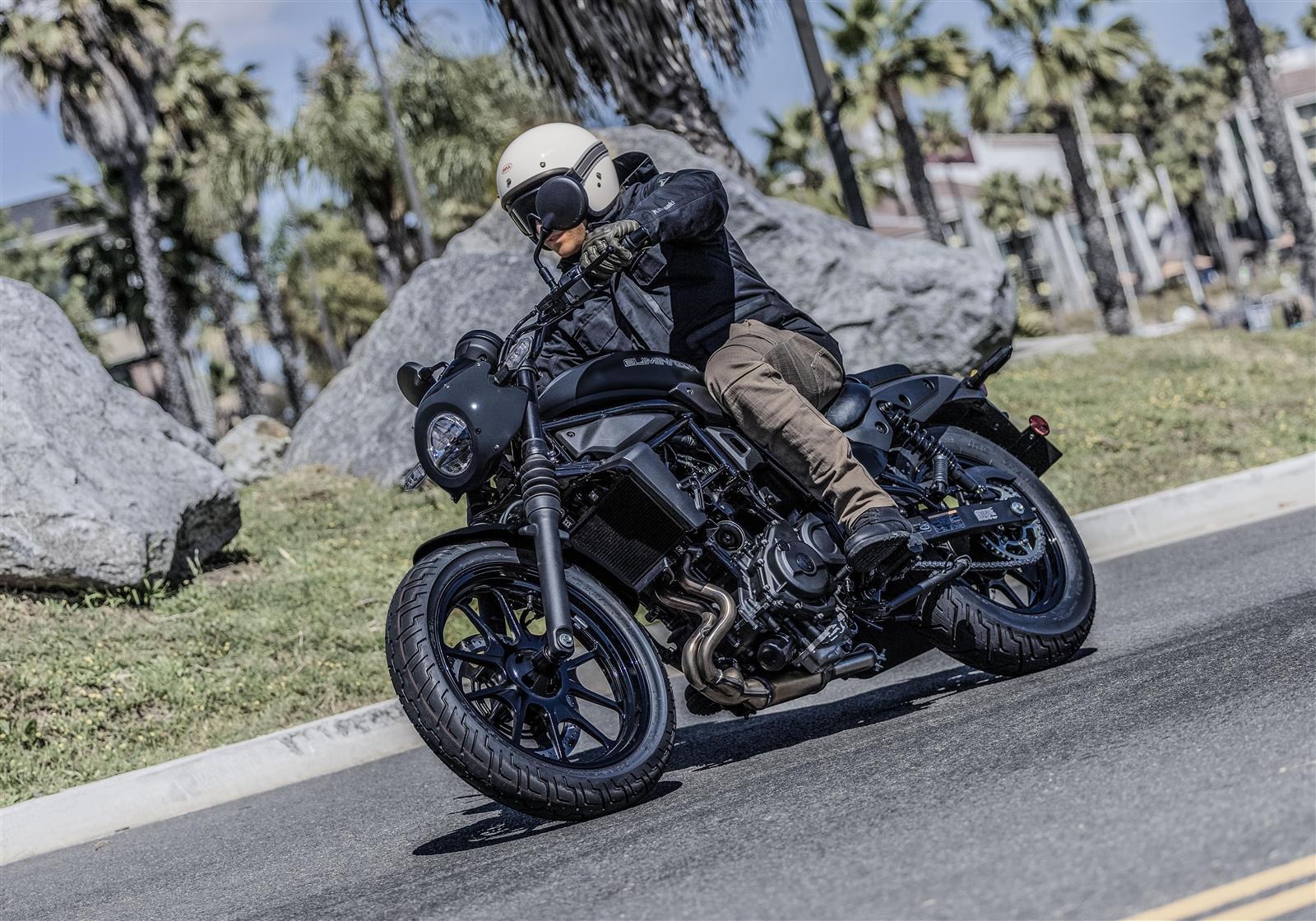 PROMOCIÓN en la Kawasaki Eliminator 500, 5.990€ Matriculada y Asegurada